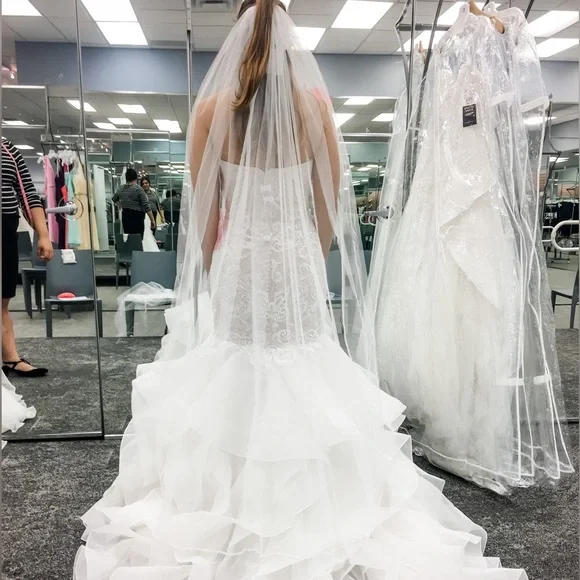 David's Bridal Beaded Edge walking/waltz veil David's Bridal | Accessories | Davids Bridal Beaded Edge Walkingwaltz Veil  | Poshmark